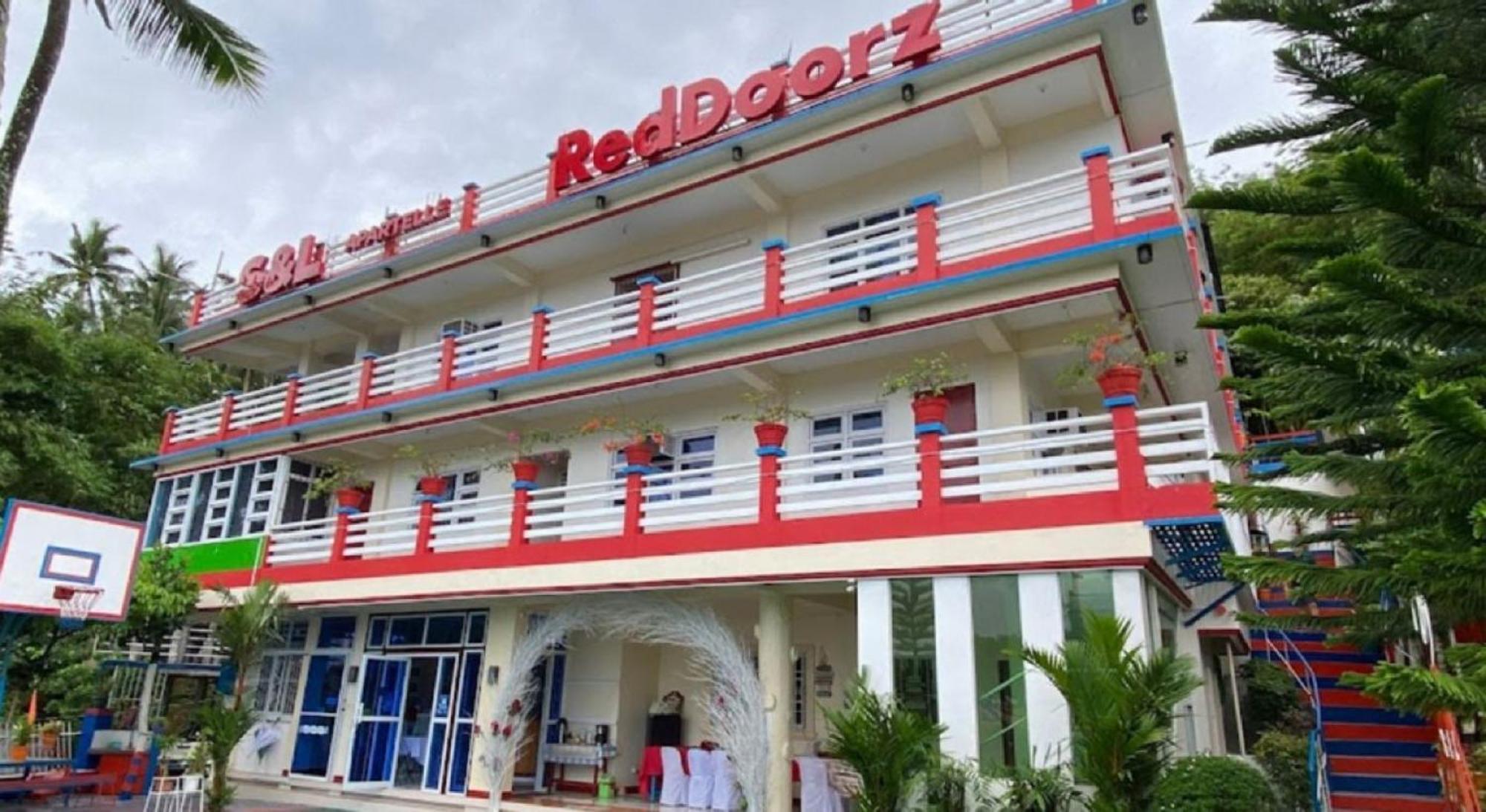 Reddoorz At S & L Apartelle Daraga Albay เลกัซปี ภายนอก รูปภาพ
